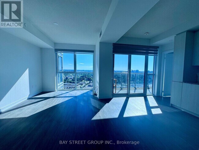 Photo - 225 Village Green Square Unit 2809