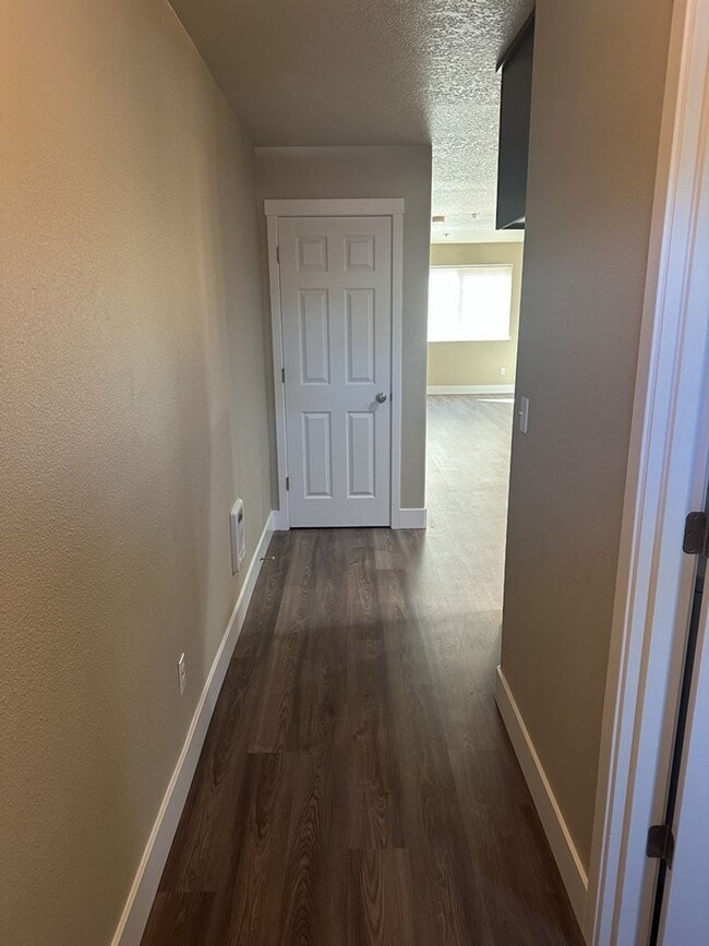 Building Photo - Knight 914-918 Unit Knight 918 Rental