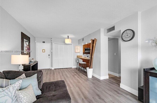 Photo - 830 NW 87th Ave Unit 303