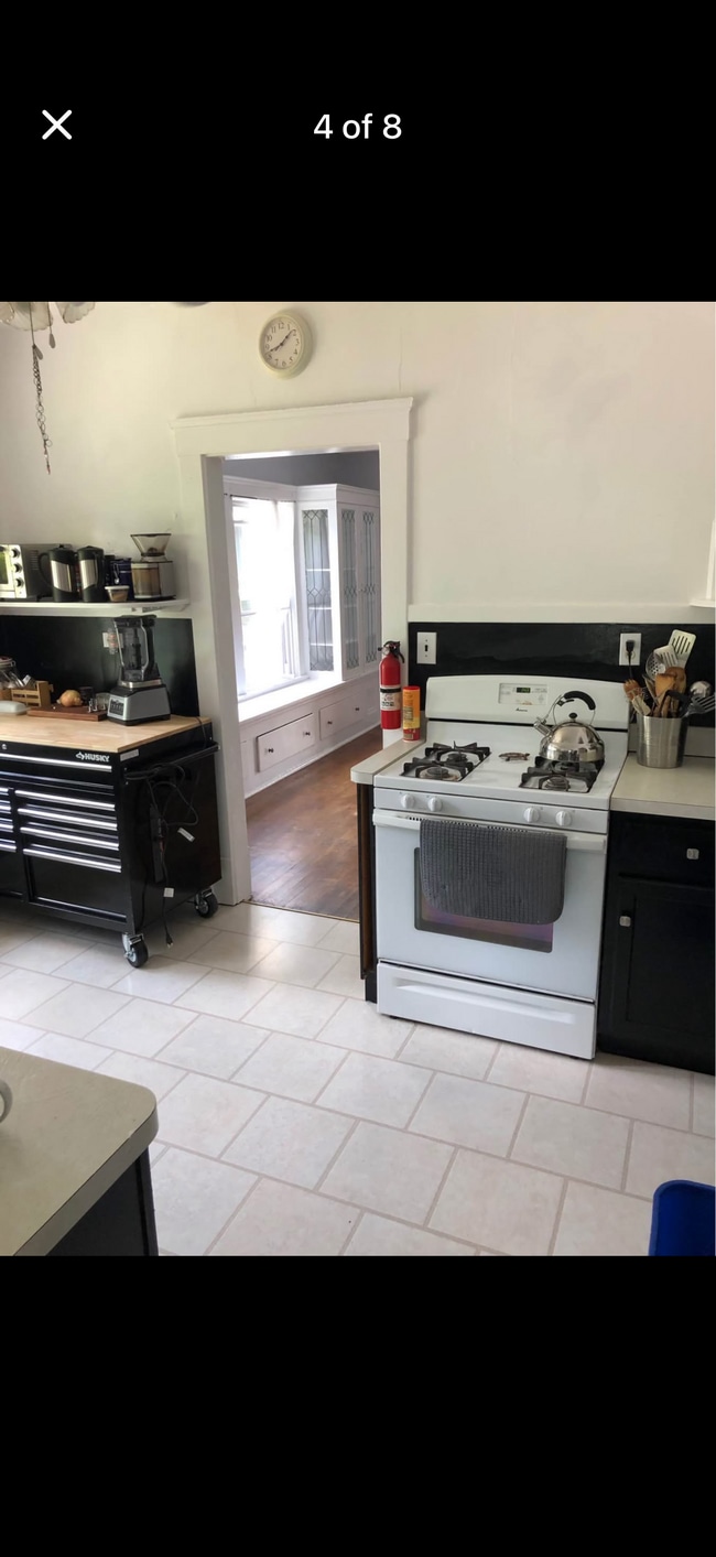 Photo - 12920 Clifton Blvd Unit 12920 Clifton Blvd