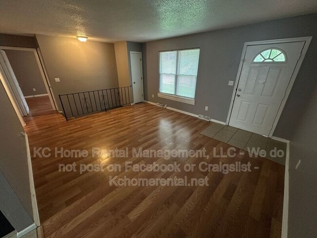 Photo - 420 N Jennings Rd