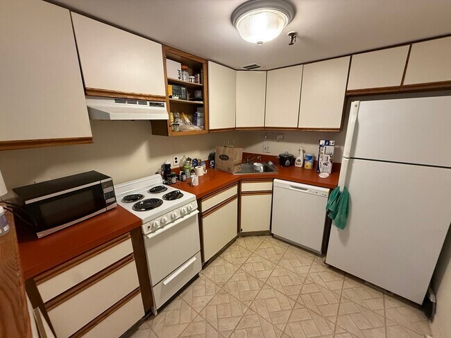 Photo - 227 Marlborough St Unit 1