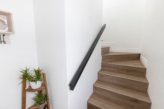 Photo - 116 E Balboa Blvd Unidad B