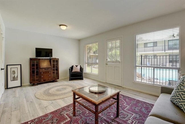 Photo - 1210 Windsor Rd Unit 117