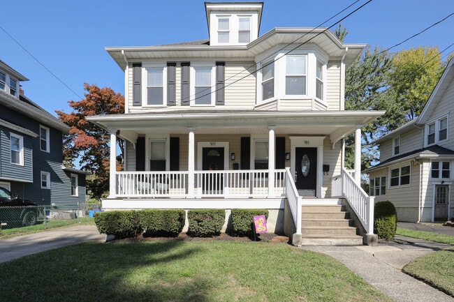 Building Photo - 911 Eldridge Ave Unit #B