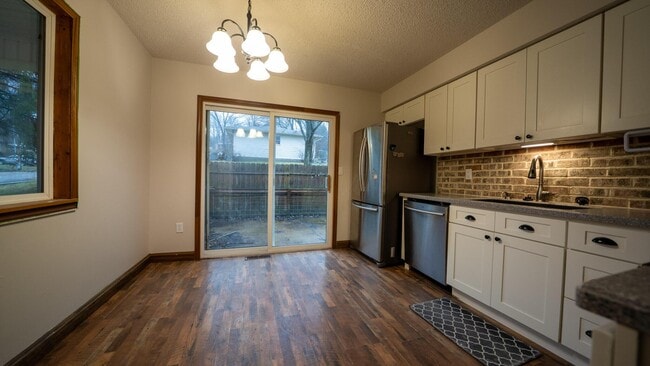 Photo - 92 Brenton Dr