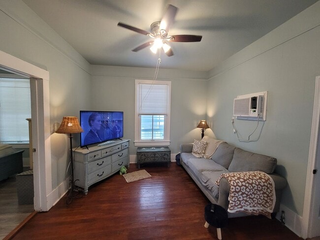 1623 Ave N 1/2 Unit 1623 ave. N 1/2 (rear)