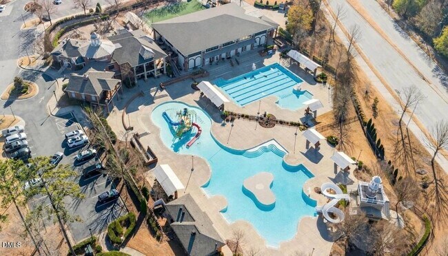 Photo - 318 Longchamp Ln