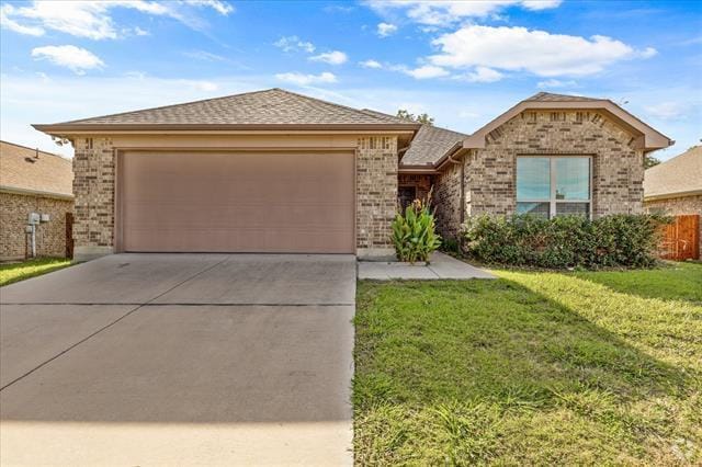Building Photo - 713 Oakmont Dr Rental