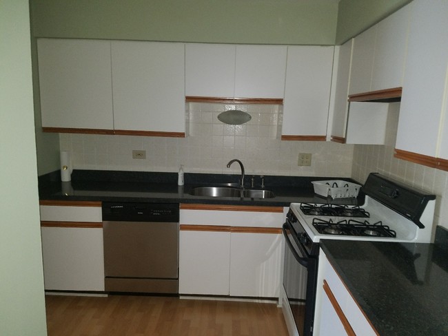 Photo - 205 W Miner St Unidad 208 Rental