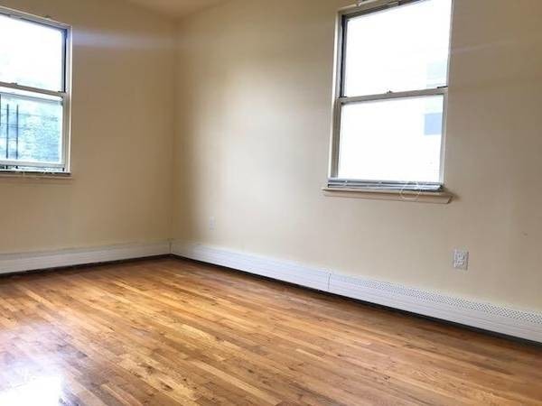 Photo - 65 Durand Pl