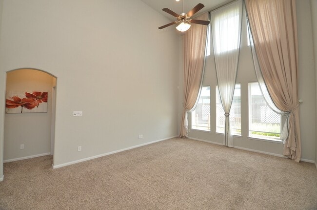 Photo - 18219 Gardens End Ln