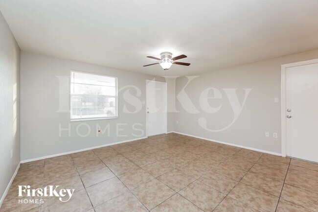 Photo - 466 Azalea Ave NW