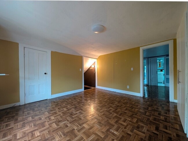 Building Photo - 61 Howard St Unit 3