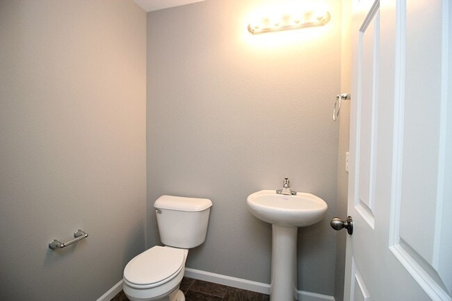 Photo - 3820 24th St SE