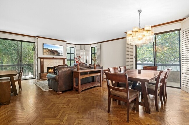 Building Photo - Elegant Corner Condo with Spacious Interiors Unit 106