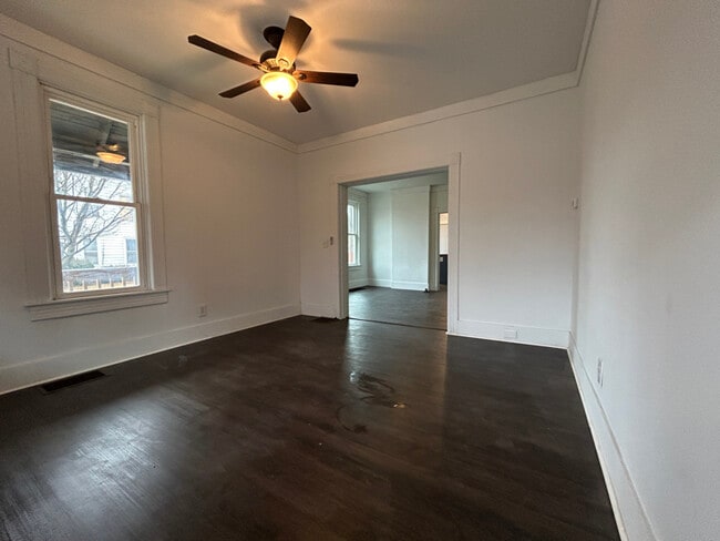 Photo - 1668 Memorial Ave