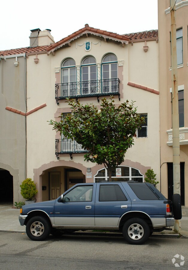 Photo - 3710-3712 Fillmore St