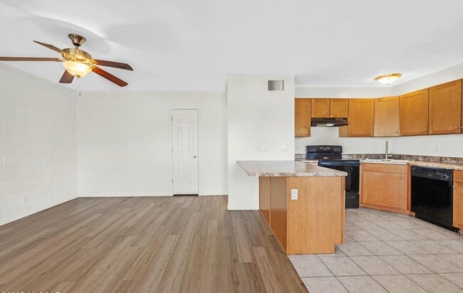 Photo - 2861 N Columbus Blvd