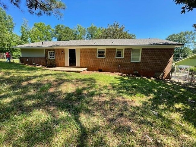 Photo - 418 E Northwoods Dr