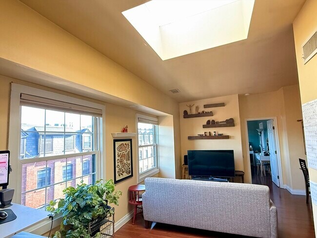 Photo - 21 Linden St Unit 416