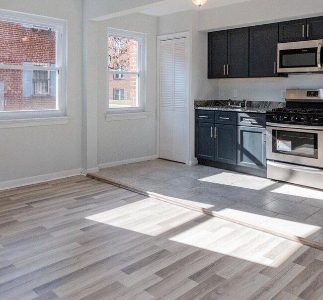 Photo - 529 16th St NE