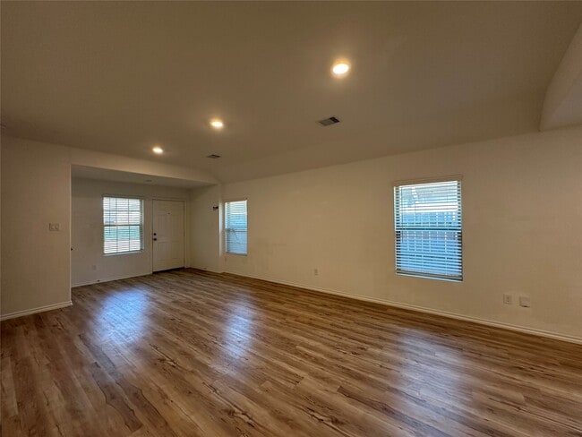 Photo - 33516 Orange Maple Wy