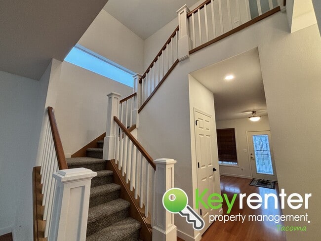 Photo - Beautiful 4 Bedroom 2.5 Bathroom Tacoma Home for Rent in Quiet Cul-De-Sac Community