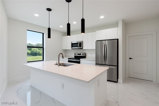 Photo - 3304 67th St W