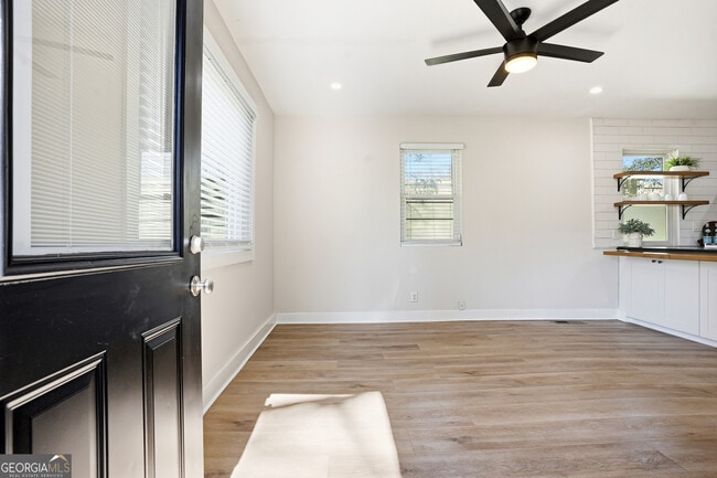 Photo - 310 Patterson Ave SE