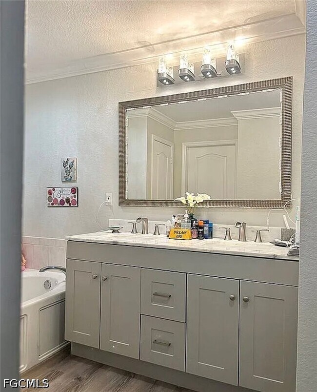 Photo - 221 NW 3rd Pl