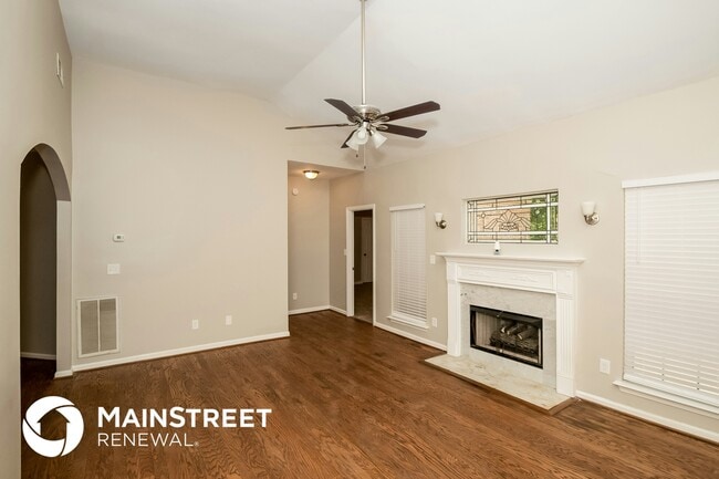 Photo - 105 Lenox Dr