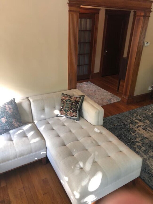 Building Photo - 112 Manthorne Rd Unit ID1355165P