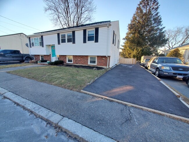 Photo - 44 Belleview Ave Unit Belleview Lower