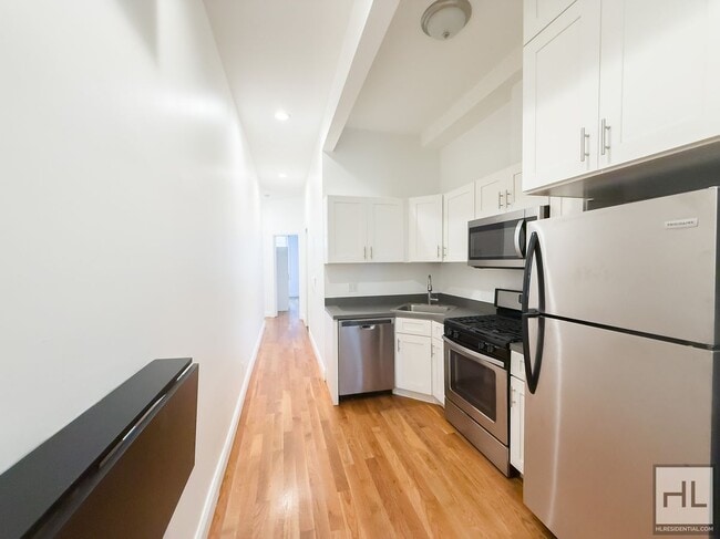 Photo - WYCKOFF AVENUE / Bushwick 3-Bed 1-Bath / N... Unidad 3R