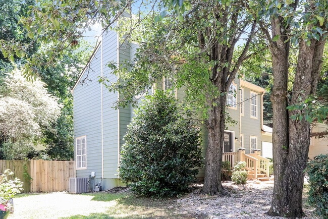 Photo - 1980 Morning Walk NW