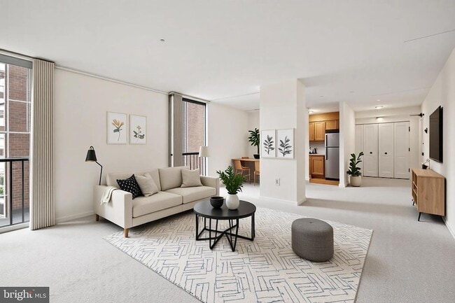 Building Photo - 4600 S Four Mile Run Dr Unit 423