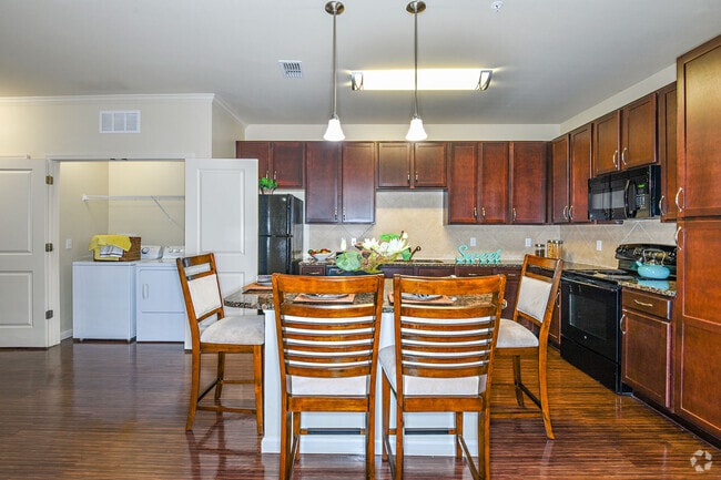Building Photo - Sanctuary at Eagle Creek Rental