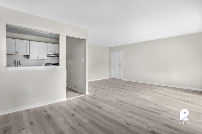 Photo - 6533 Hil-Mar Dr Unit 302