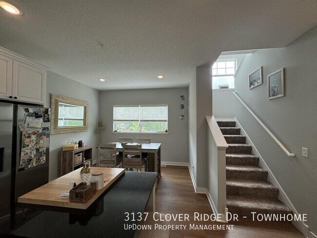 Photo - 3137 Clover Ridge Dr