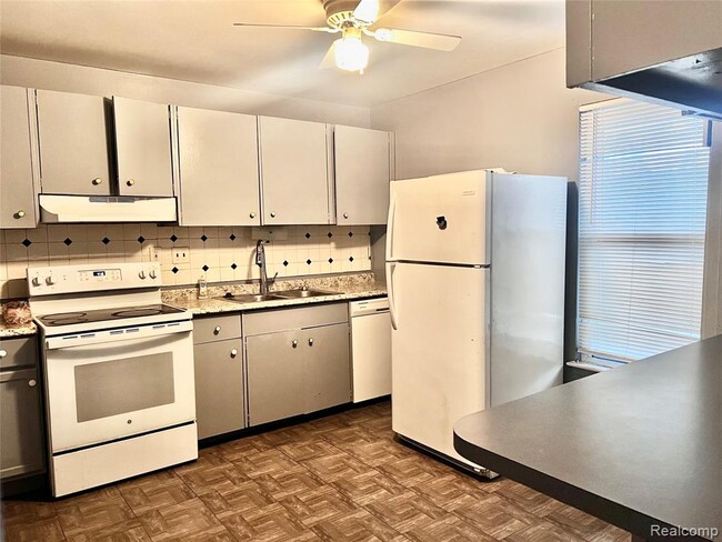 22116 Dante St Unit 218