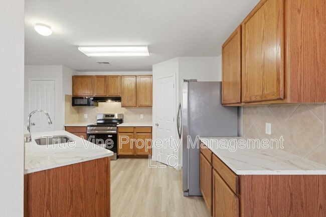 Photo - 124 Anvil Pl