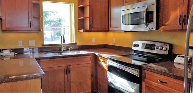 Photo - One Block to Lake Washington, Available Aug 1st