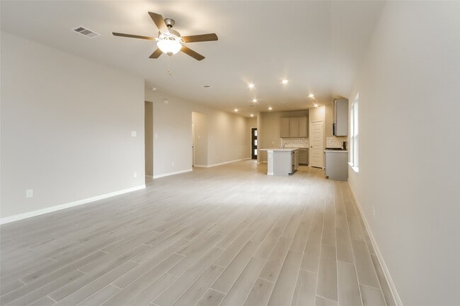 Photo - 610 Ellwood Terrace Ln