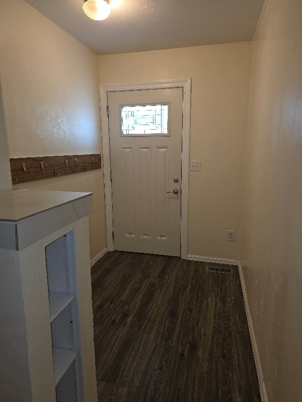 Photo - 4553 S Dudley St Unidad 1