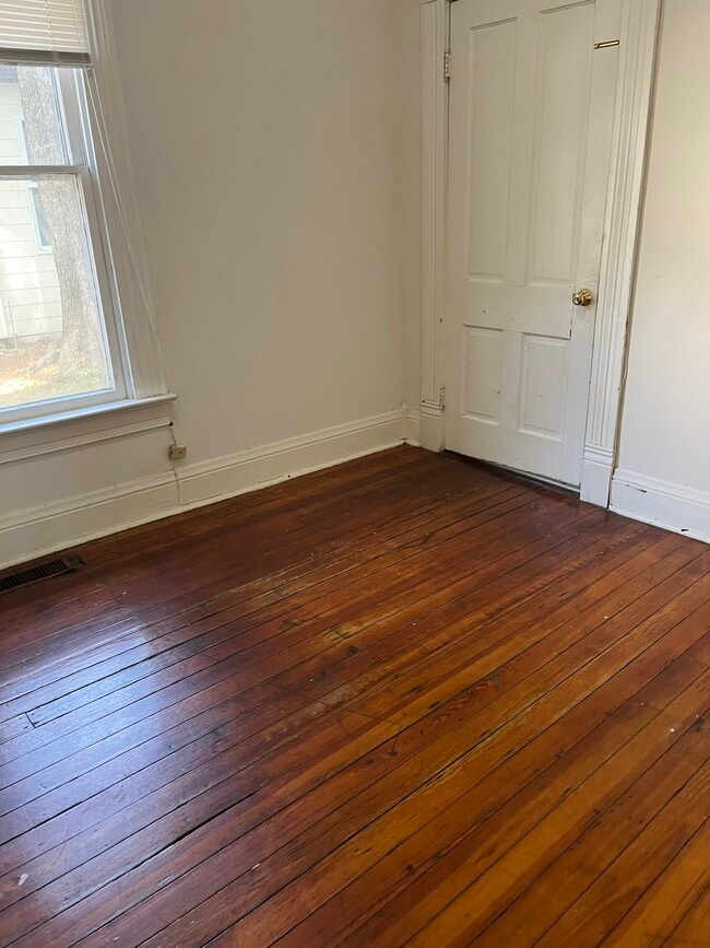 Building Photo - 260 Kentucky Ave Unit 1