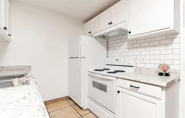 Photo - 10211 Ura Ln Unit 2-304