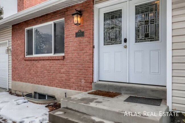 Photo - 1008 E 400 S