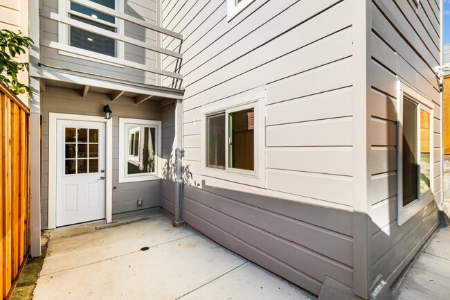 Photo - 2546 35th Ave