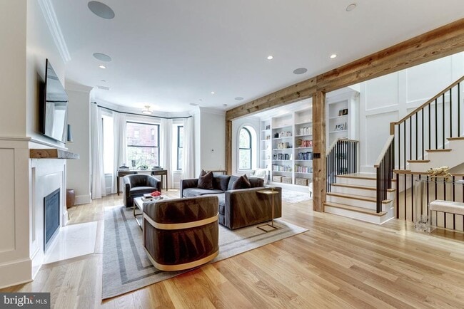 Photo - 1327 R St NW